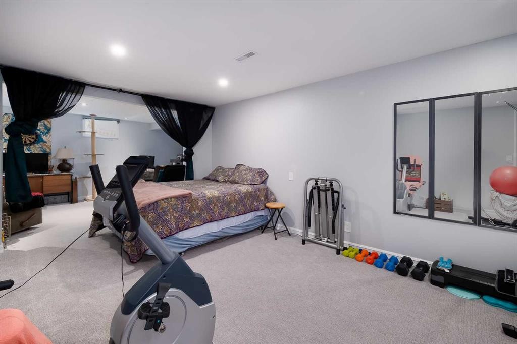 60 Doverview Place Se, Calgary, AB - Indoor