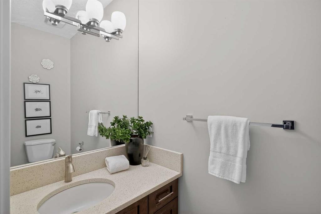 26 Sage Meadows Way Nw, Calgary, AB - Indoor Photo Showing Bathroom