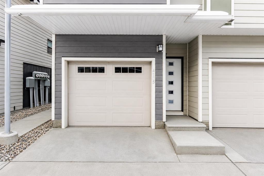 4135 Seton Drive Se, Calgary, AB -