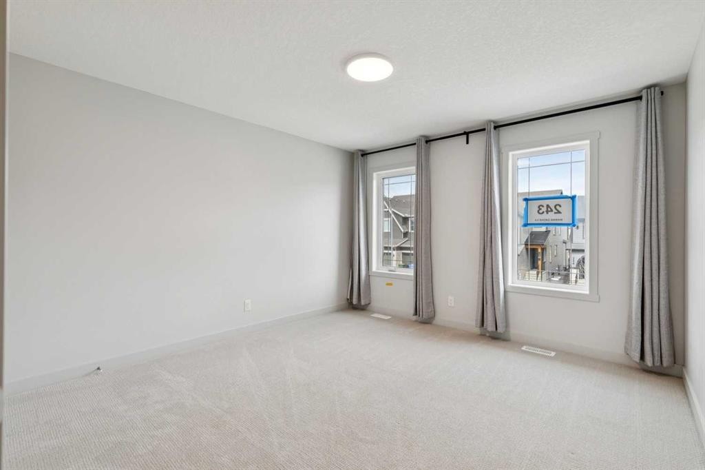 243 Marina Grove Se, Calgary, AB