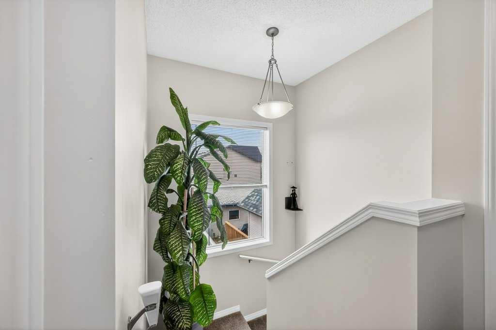 370 Prestwick Circle Se, Calgary, AB - Indoor Photo Showing Other Room