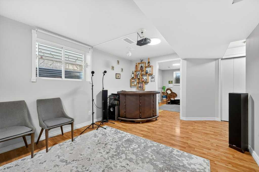 370 Prestwick Circle Se, Calgary, AB - Indoor