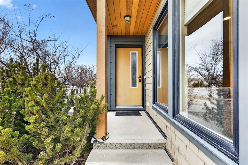 180 Walden Gate Se, Calgary, AB - Outdoor With Exterior