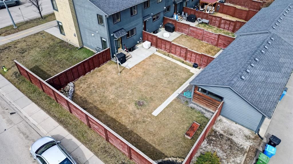 180 Walden Gate Se, Calgary, AB - Outdoor