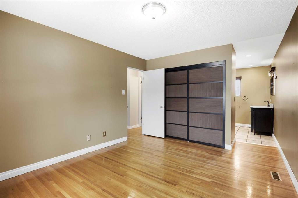 356 Willow Ridge Place Se, Calgary, AB - Indoor Photo Showing Other Room