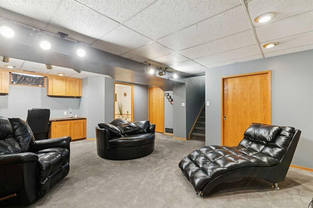 13811 Deer Run Boulevard Se, Calgary, AB - Indoor