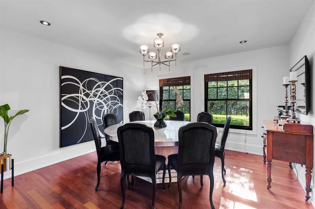 239 37 Avenue Sw, Calgary, AB - Indoor Photo Showing Dining Room