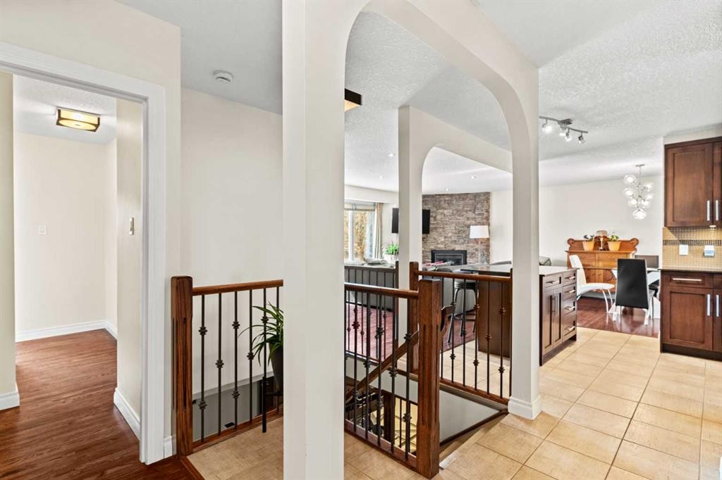 10311 Wapiti Drive Se, Calgary, AB - Indoor