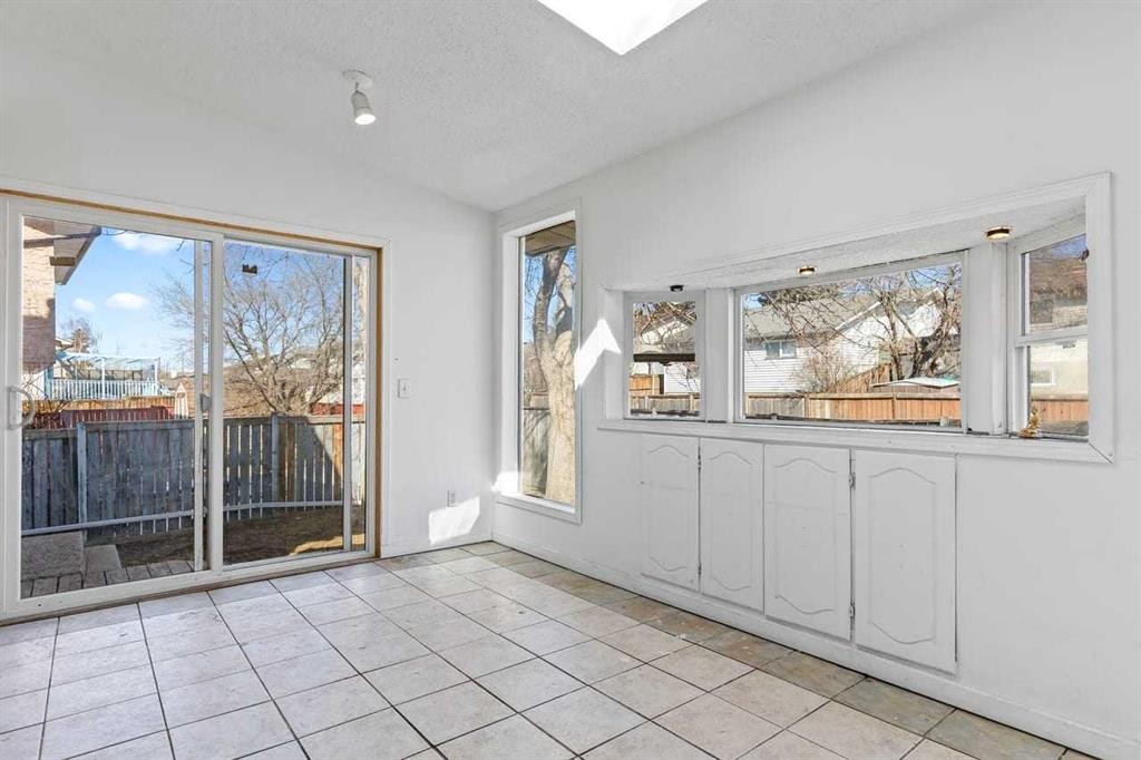 55 Whitehaven Crescent Ne, Calgary, AB - Indoor Photo Showing Other Room