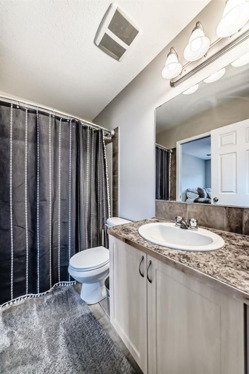 111 Ranch Ridge Meadow, Strathmore, AB - Indoor Photo Showing Bathroom