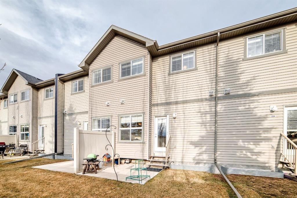111 Ranch Ridge Meadow, Strathmore, AB - Outdoor