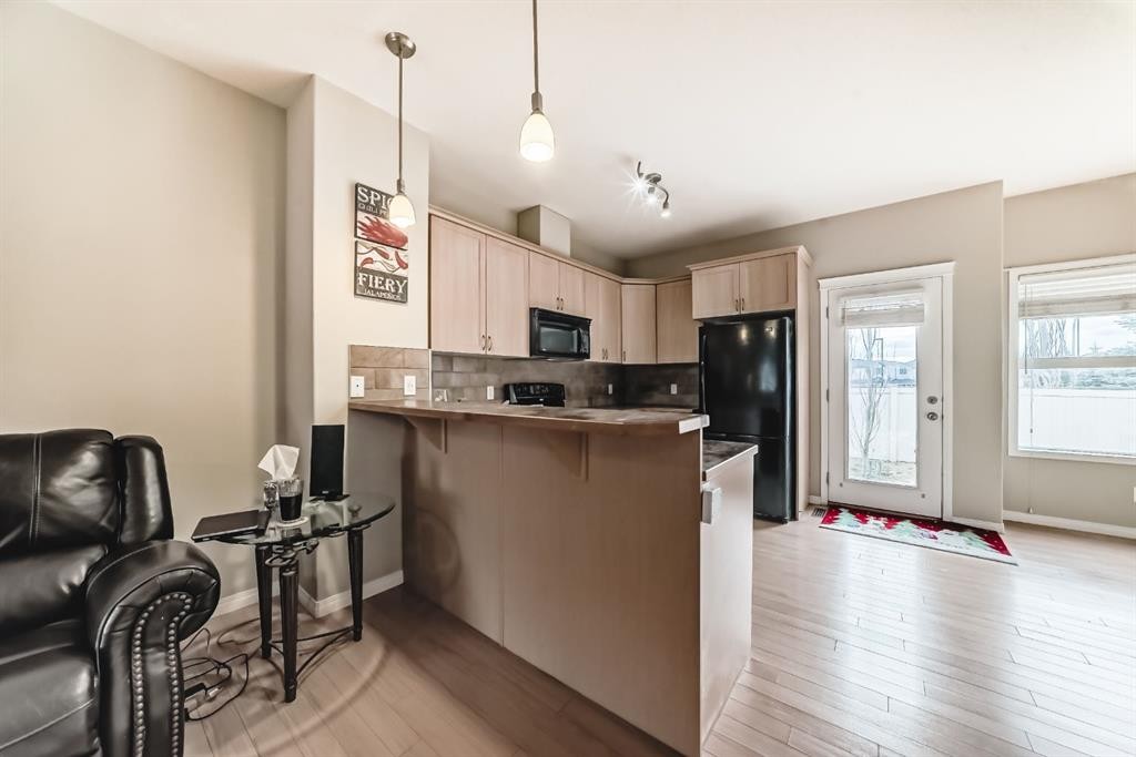 111 Ranch Ridge Meadow, Strathmore, AB - Indoor Photo Showing Kitchen