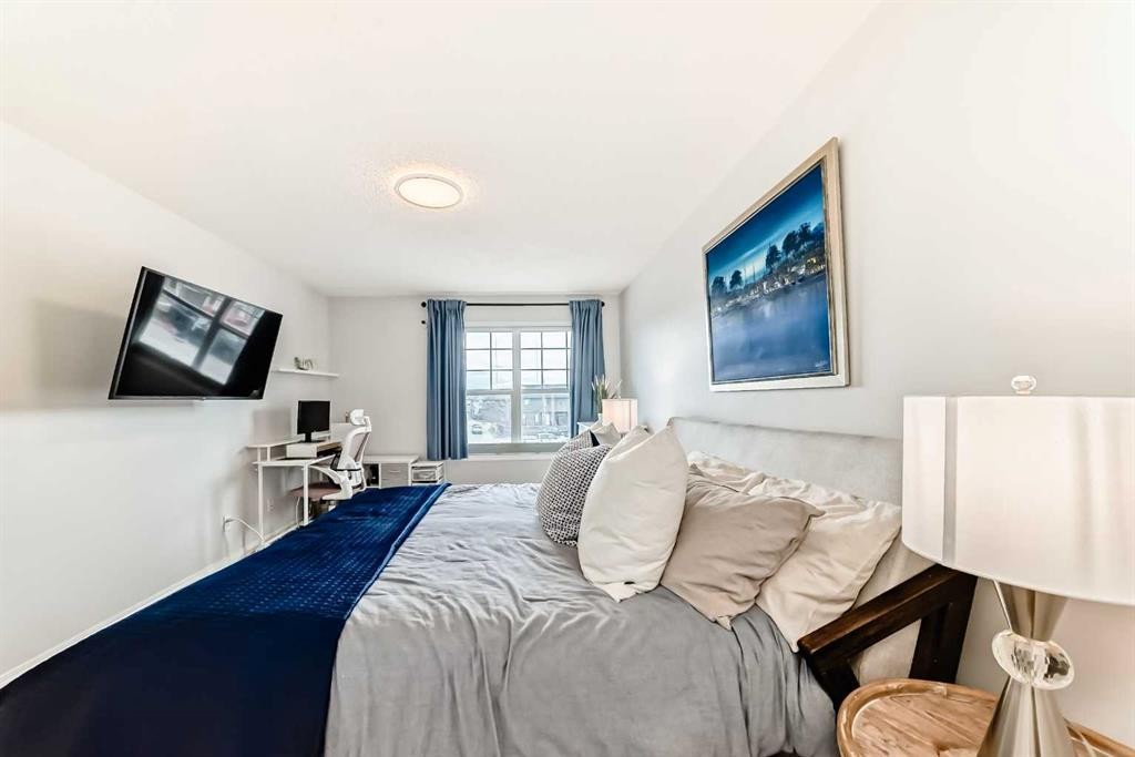 289 Auburn Meadows Place Se, Calgary, AB - Indoor Photo Showing Bedroom