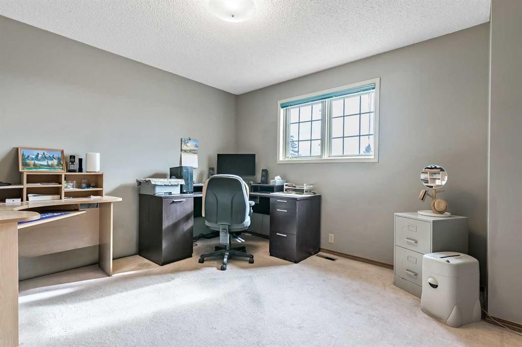 124 Catalina Place Ne, Calgary, AB - Indoor Photo Showing Office