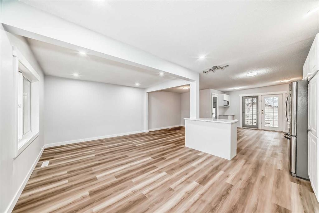 307 Huntridge Road Ne, Calgary, AB - Indoor