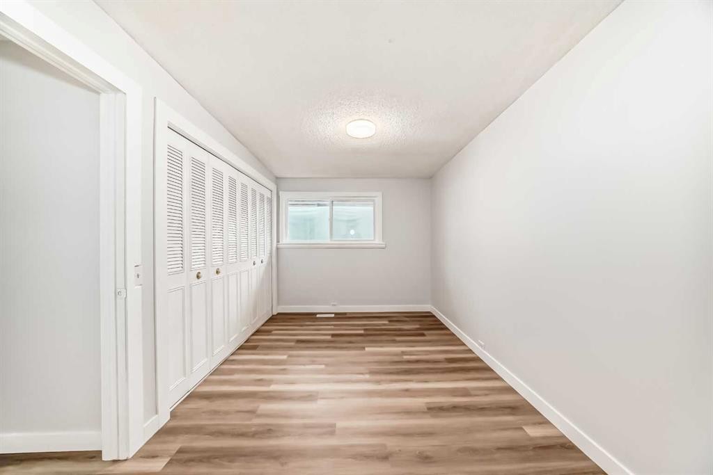 307 Huntridge Road Ne, Calgary, AB - Indoor Photo Showing Other Room
