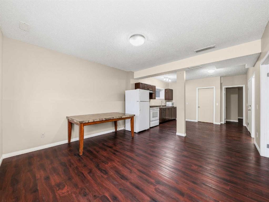 32 Panatella Parade Nw, Calgary, AB - Indoor