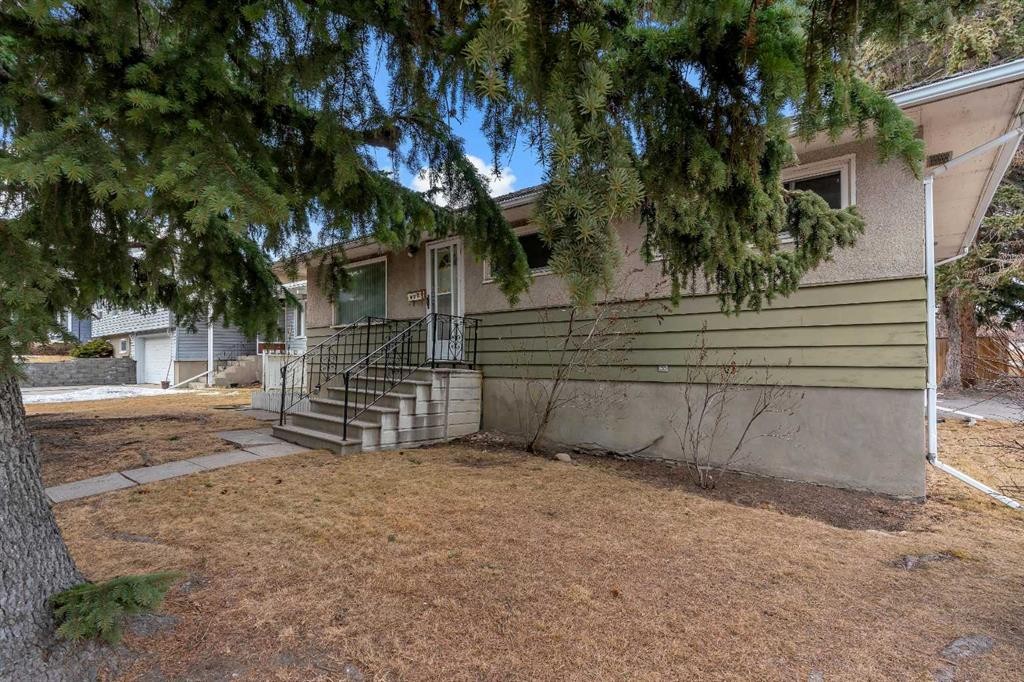 604 56 Avenue Sw, Calgary, AB - Outdoor