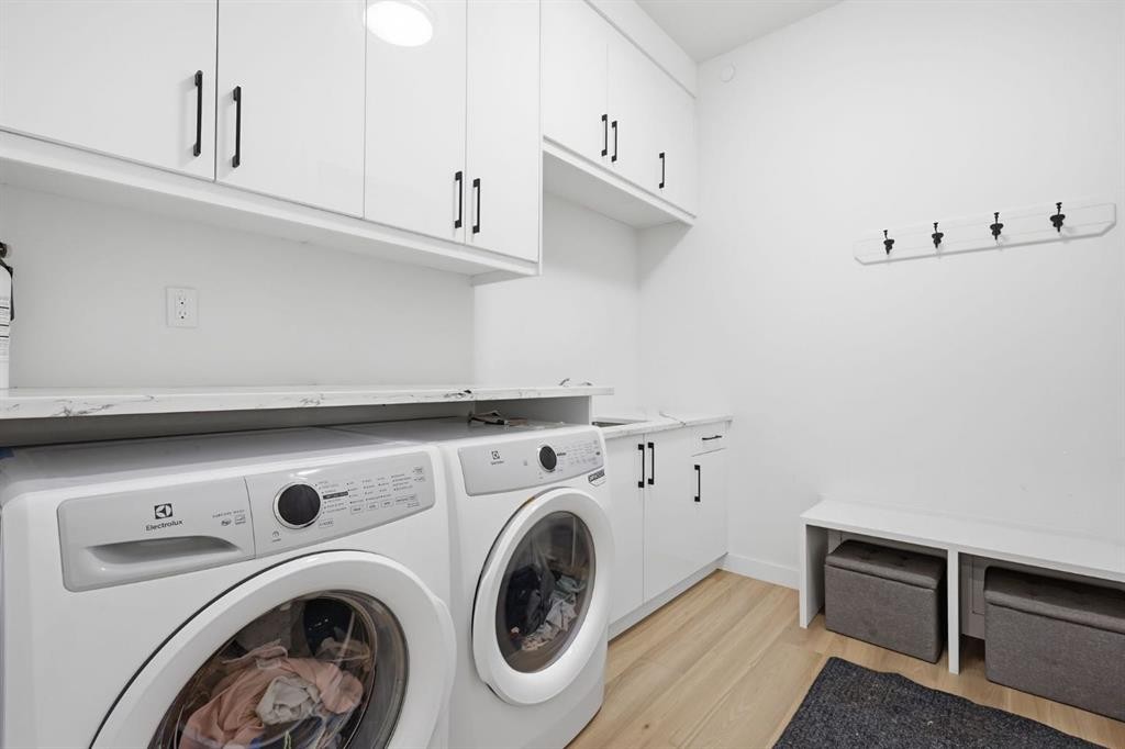 31 St. Andrews Close, Lyalta, AB - Indoor Photo Showing Laundry Room