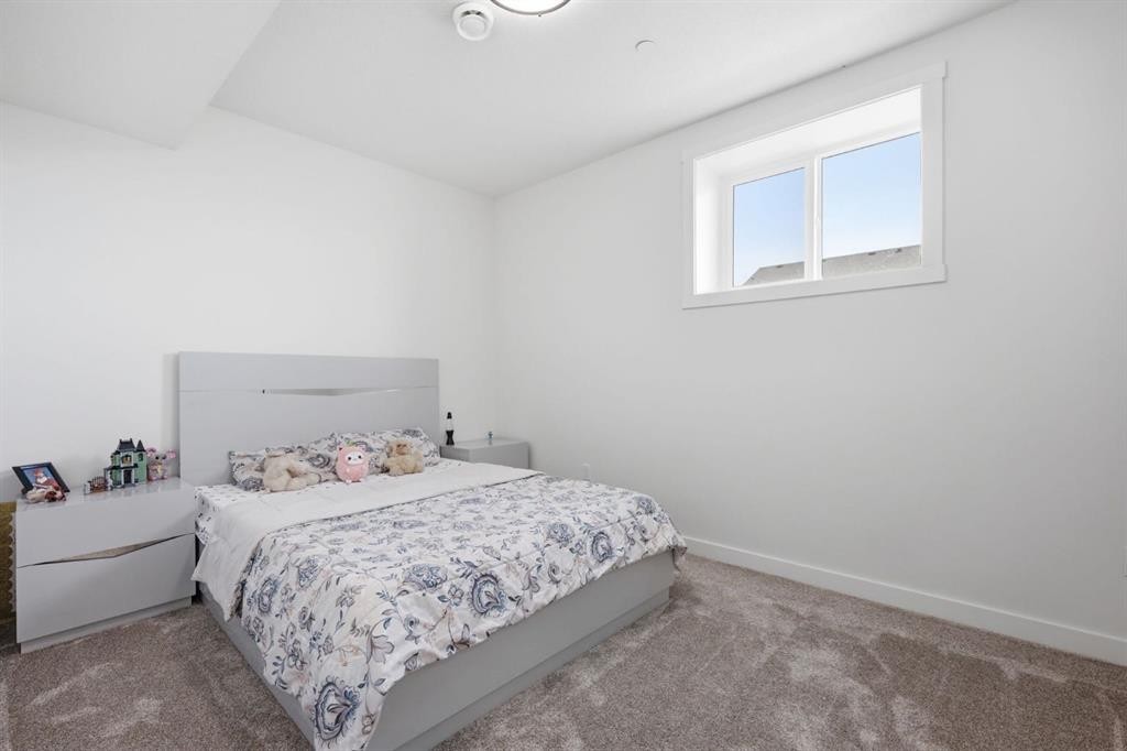 31 St. Andrews Close, Lyalta, AB - Indoor Photo Showing Bedroom