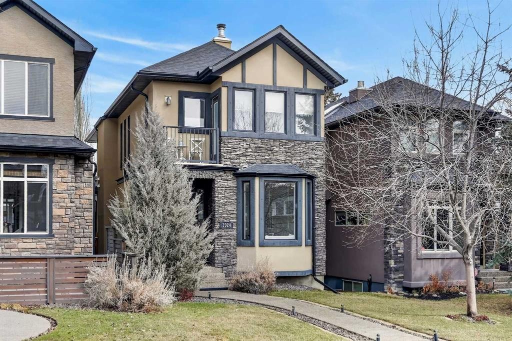 1924 48 Avenue Sw, Calgary, AB - Outdoor