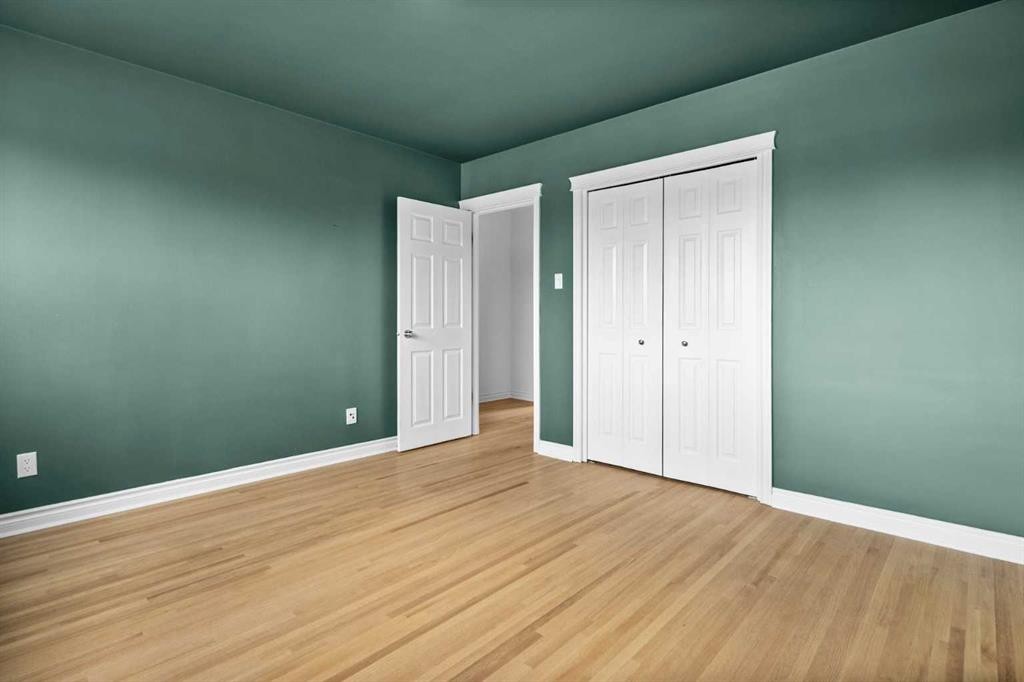 67 Hooke Road Sw, Calgary, AB - Indoor