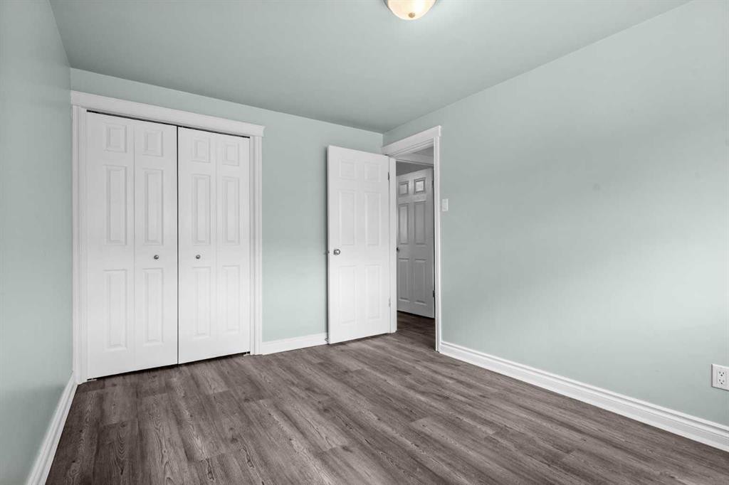 67 Hooke Road Sw, Calgary, AB - Indoor Photo Showing Other Room