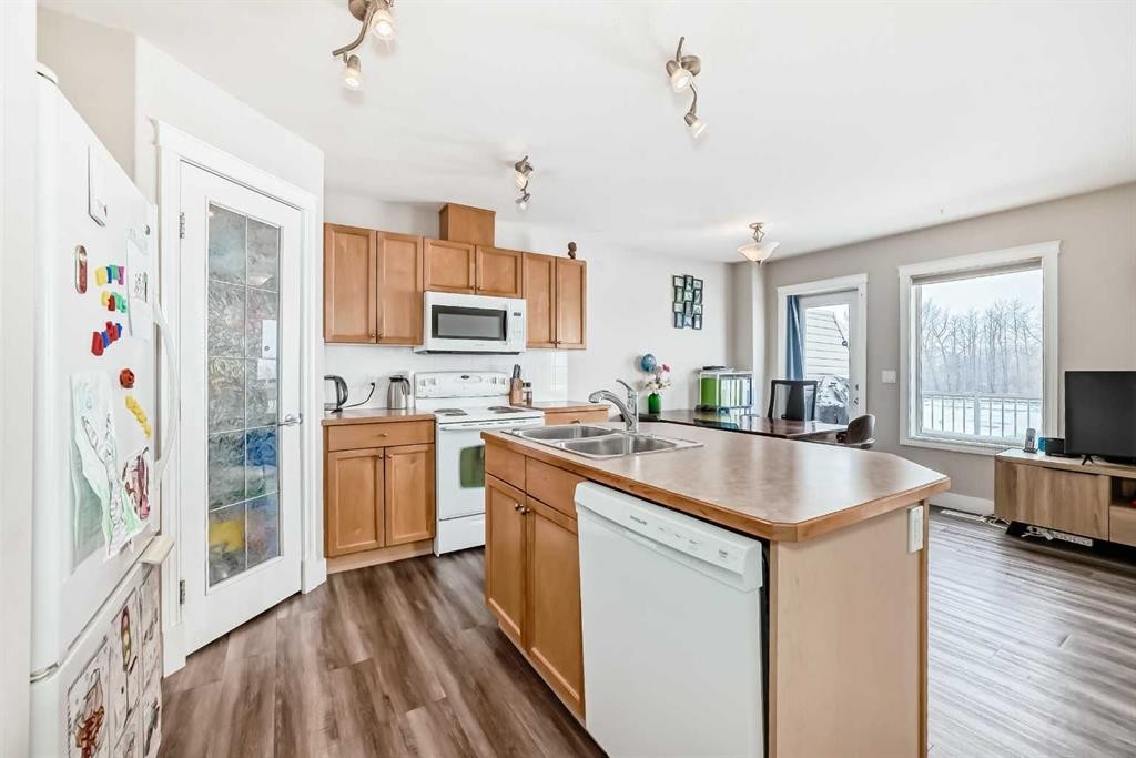11-2002 22 Avenue, Bowden, AB