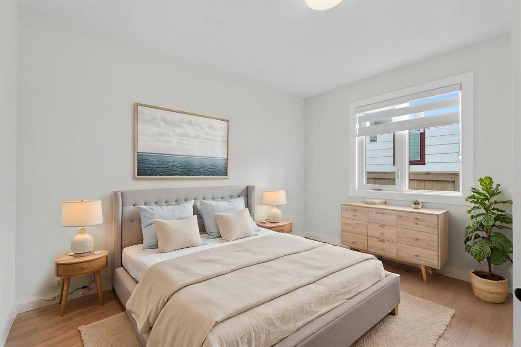 42 Sunvista Crescent Se, Calgary, AB - Indoor Photo Showing Bedroom