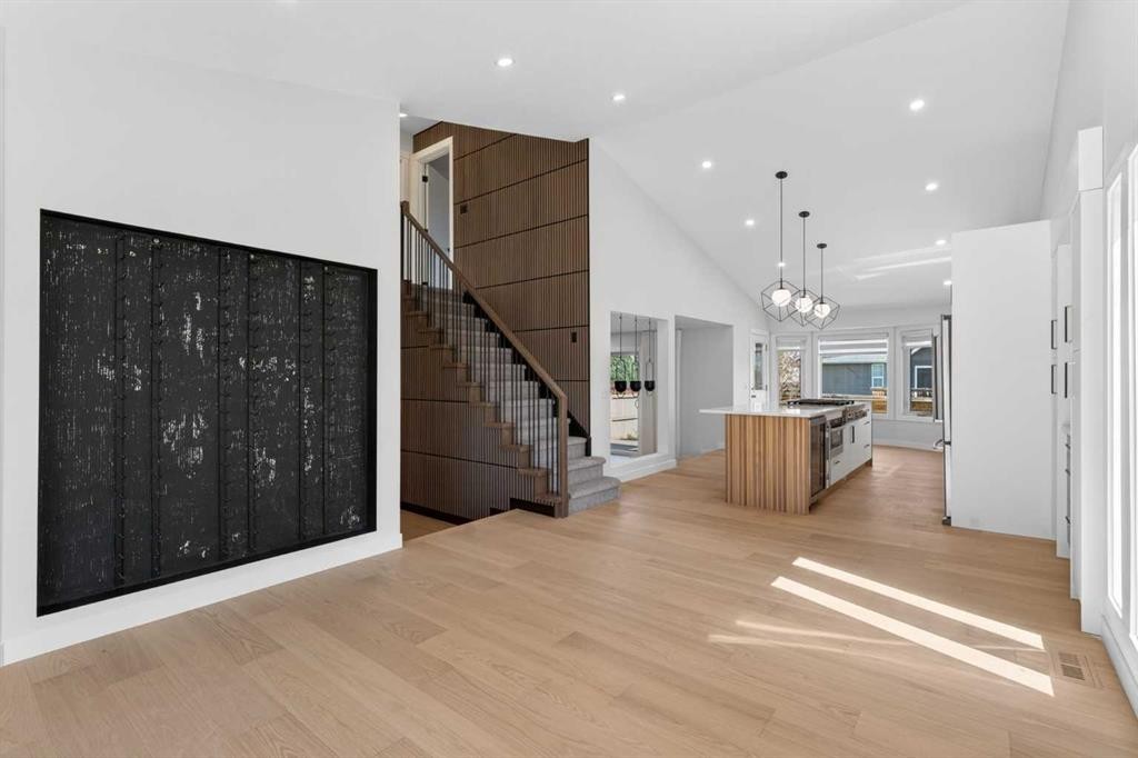 42 Sunvista Crescent Se, Calgary, AB - Indoor
