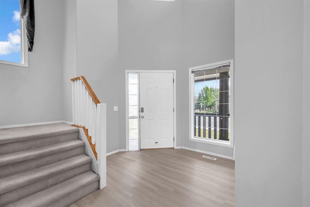 171 Willowbrook Drive Nw, Airdrie, AB - Indoor Photo Showing Other Room