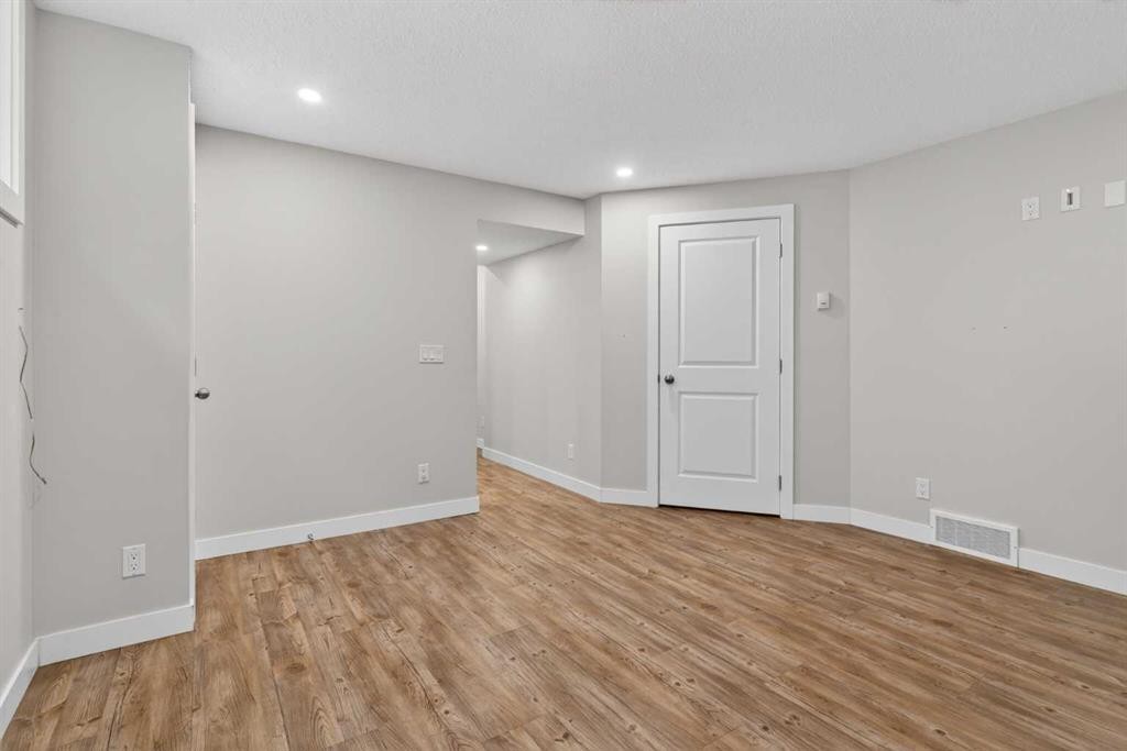 43 Sage Hill Way Nw, Calgary, AB - Indoor Photo Showing Other Room
