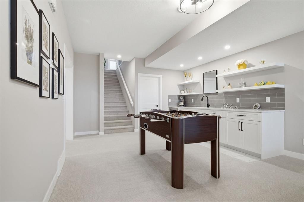 408 Crestridge Common Sw, Calgary, AB - Indoor