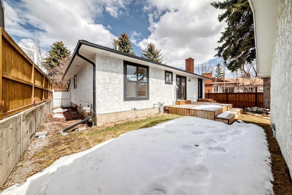 5173 Whitestone Road Ne, Calgary, AB - Outdoor