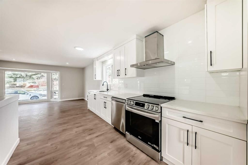 5173 Whitestone Road Ne, Calgary, AB - Indoor Photo Showing Kitchen With Upgraded Kitchen
