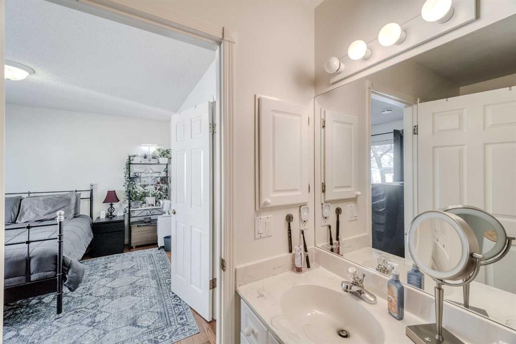 239 Arbour Wood Close Nw, Calgary, AB - Indoor Photo Showing Bathroom