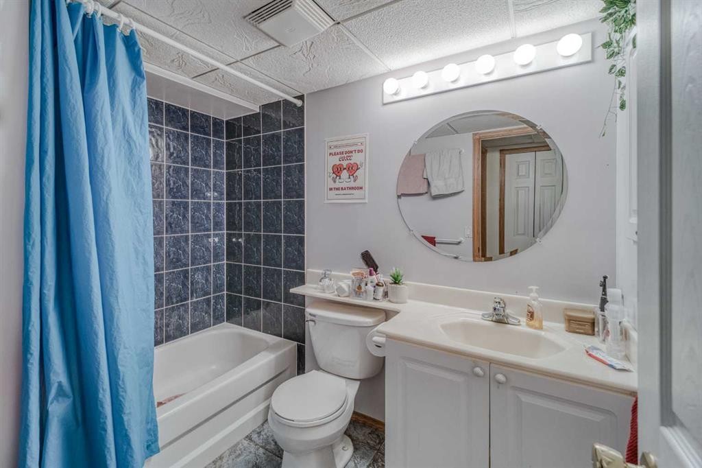 239 Arbour Wood Close Nw, Calgary, AB - Indoor Photo Showing Bathroom