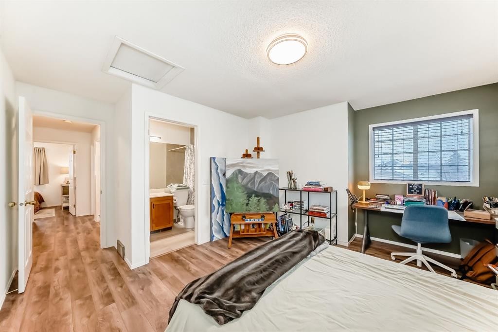 424 Hawkstone Manor Nw, Calgary, AB - Indoor