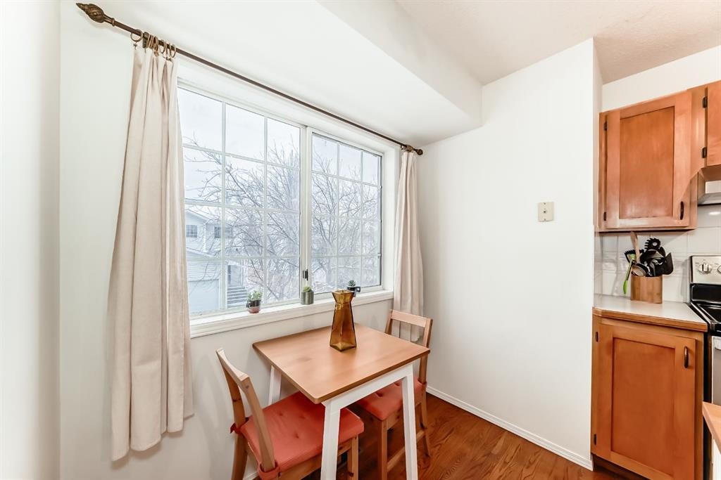 424 Hawkstone Manor Nw, Calgary, AB - Indoor