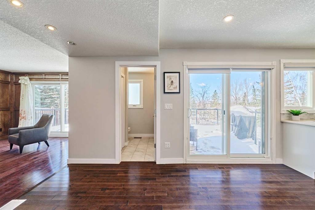 103 Pump Hill Road Sw, Calgary, AB - Indoor Photo Showing Other Room