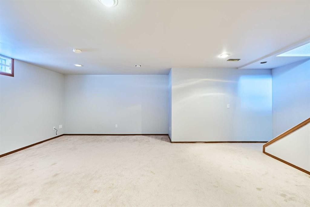 103 Pump Hill Road Sw, Calgary, AB - Indoor Photo Showing Other Room