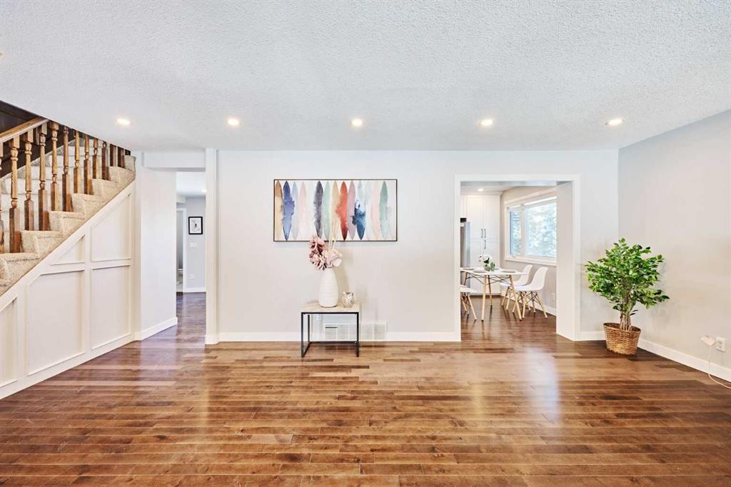 103 Pump Hill Road Sw, Calgary, AB - Indoor