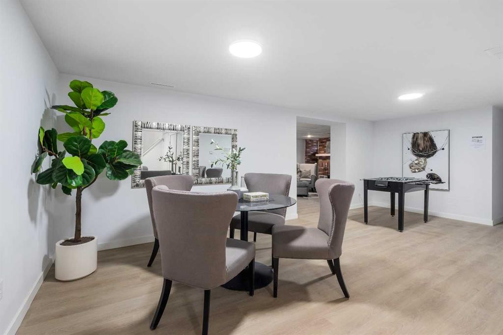 487 Arlington Drive Se, Calgary, AB - Indoor