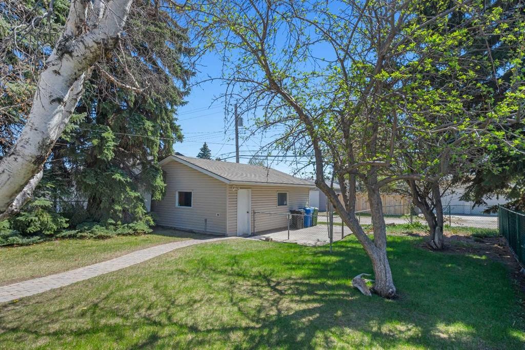 487 Arlington Drive Se, Calgary, AB - Outdoor