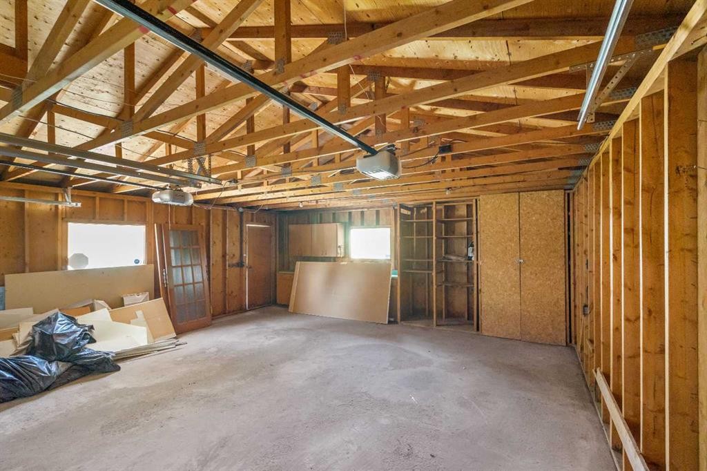 487 Arlington Drive Se, Calgary, AB - Indoor