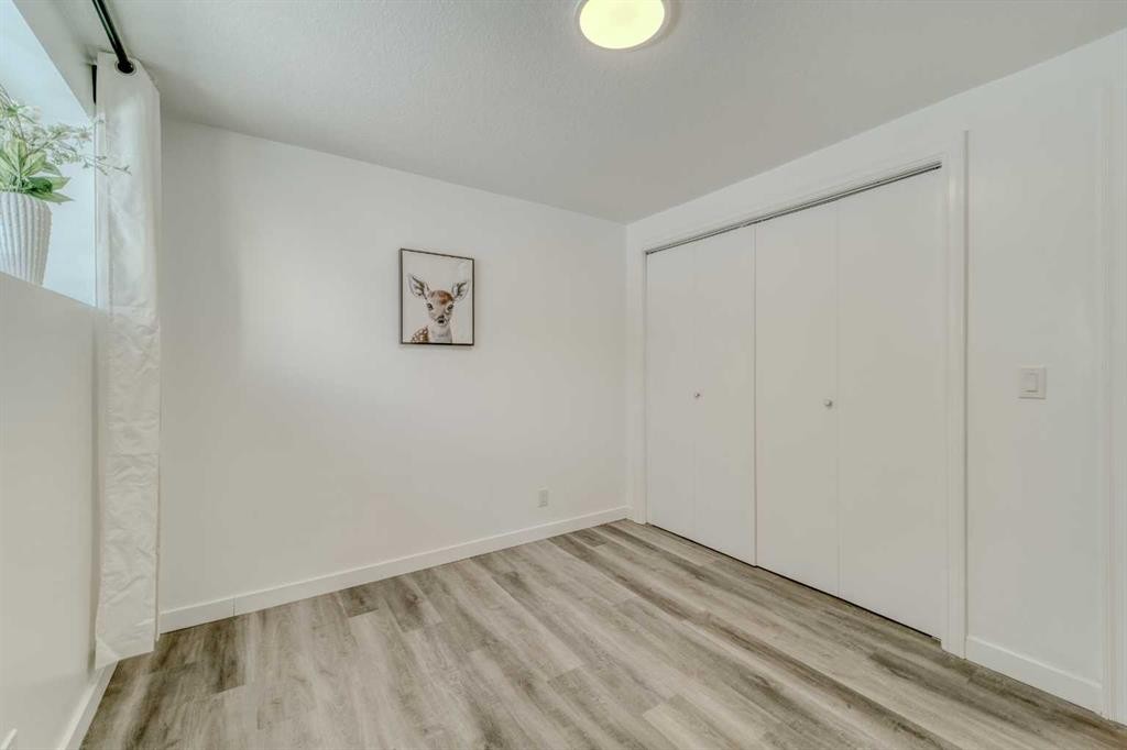112 Edgedale Way, Calgary, AB - Indoor Photo Showing Other Room