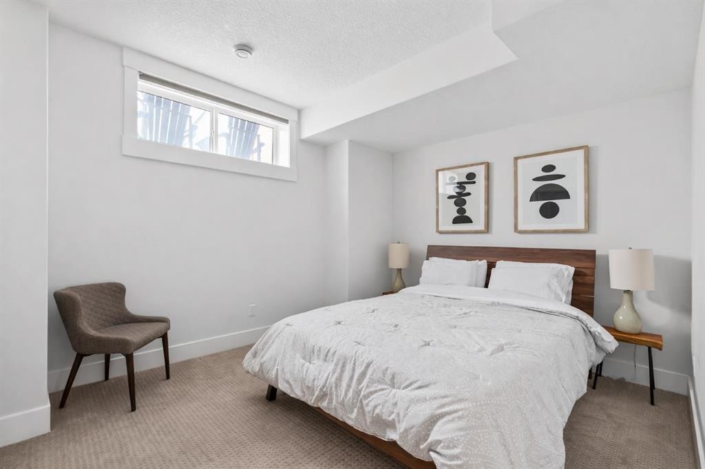 3917 16 Street Sw, Calgary, AB - Indoor Photo Showing Bedroom