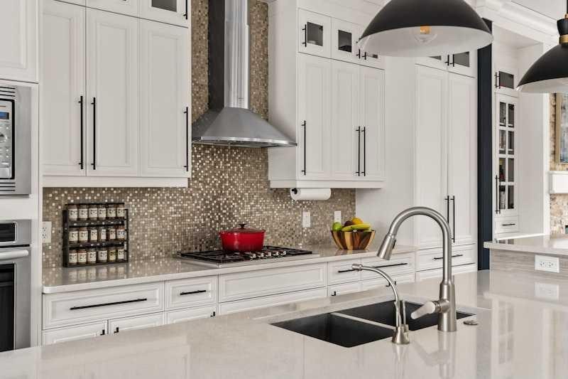 3917 16 Street Sw, Calgary, AB - Indoor Photo Showing Kitchen With Double Sink With Upgraded Kitchen