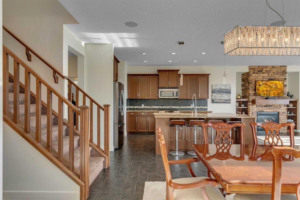 287 Sunset View, Cochrane, AB - Indoor