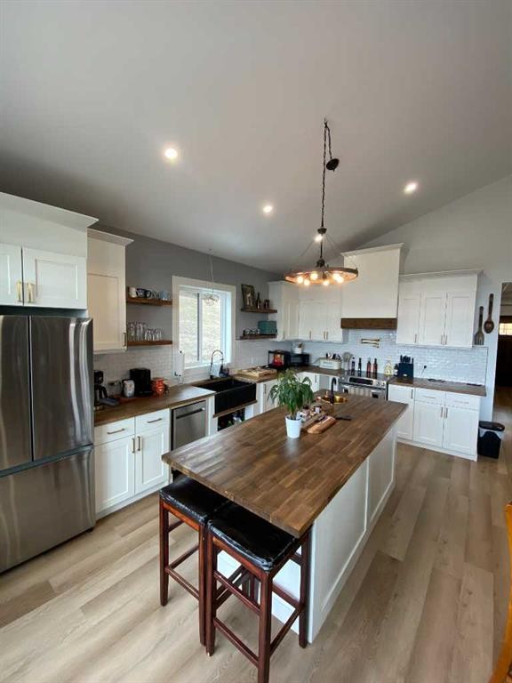 33143 Range Road 60, Rural Mountain View County, AB - Indoor